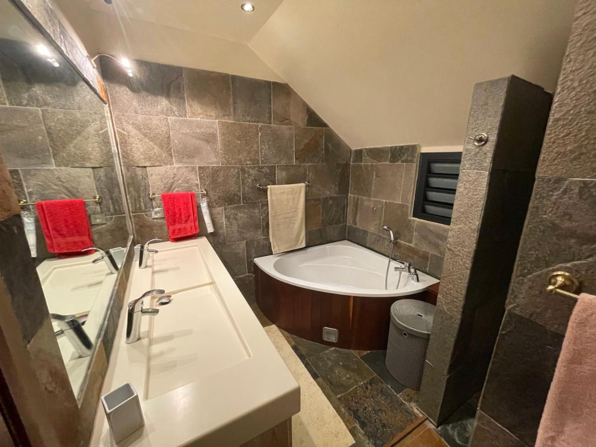 Chambre "Bleu Ocean" Villa Hermes Saint Pierre Exterior photo